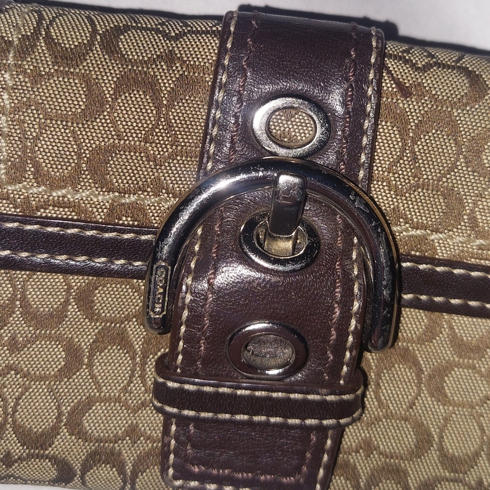 Coach bidford wallet buckle pouch front silver hardware jacquard